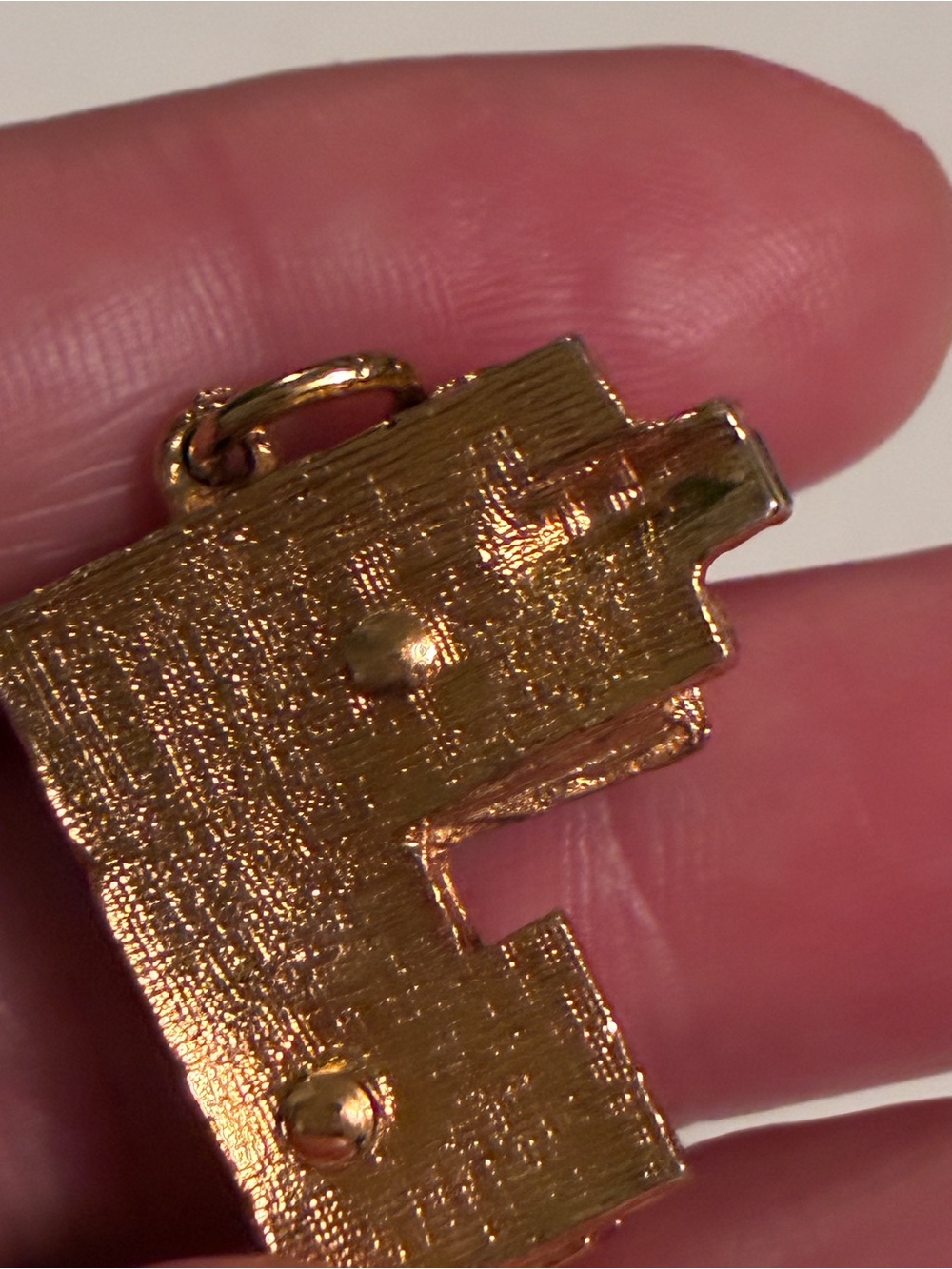 Gold house don’t have much detail about it put a picture I found in internet - Picture 5 of 6